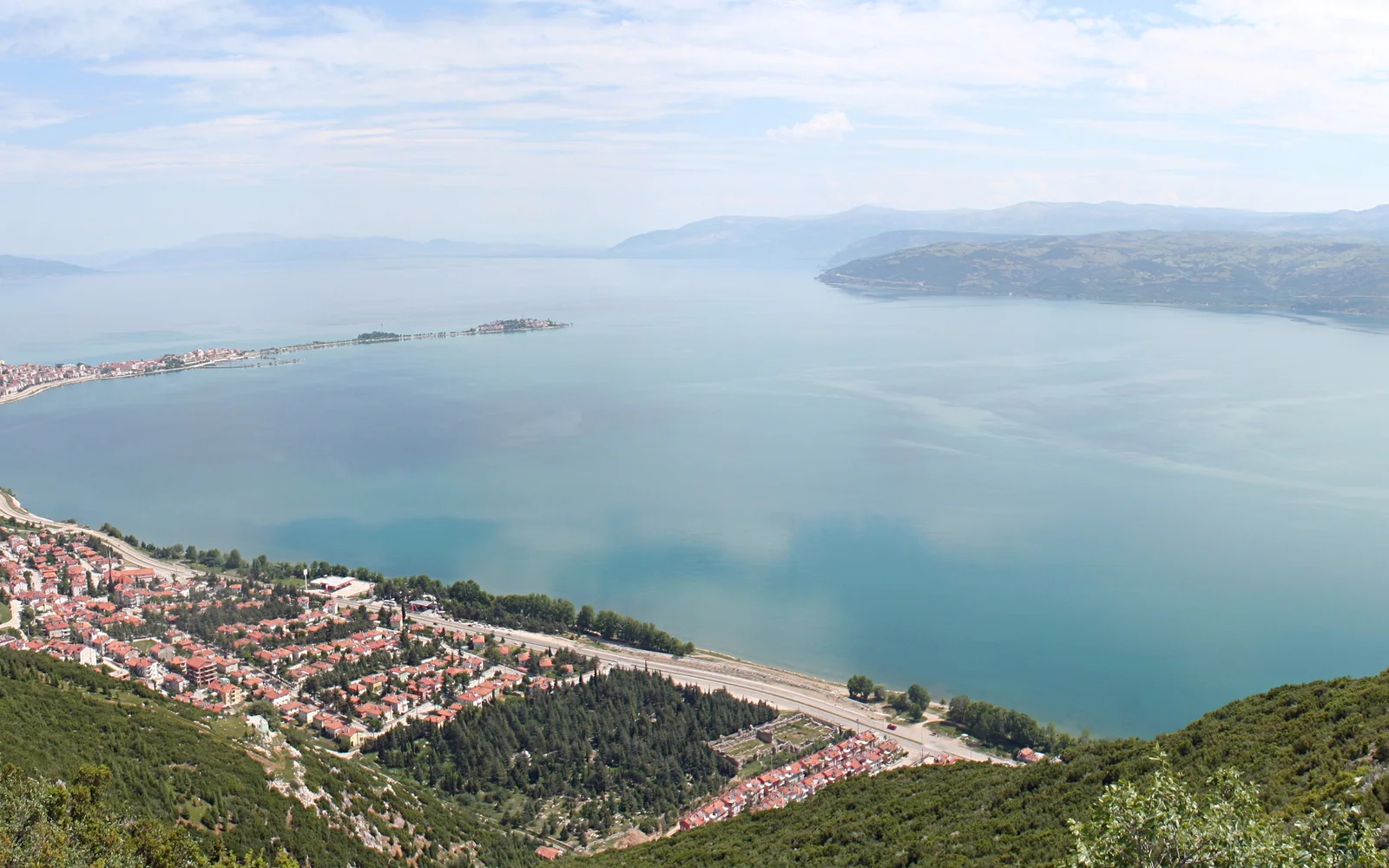 Isparta Gezilecek Yerler: Haritalı 35+ Durak, Göller, Lavanta ve Doğa Rotaları