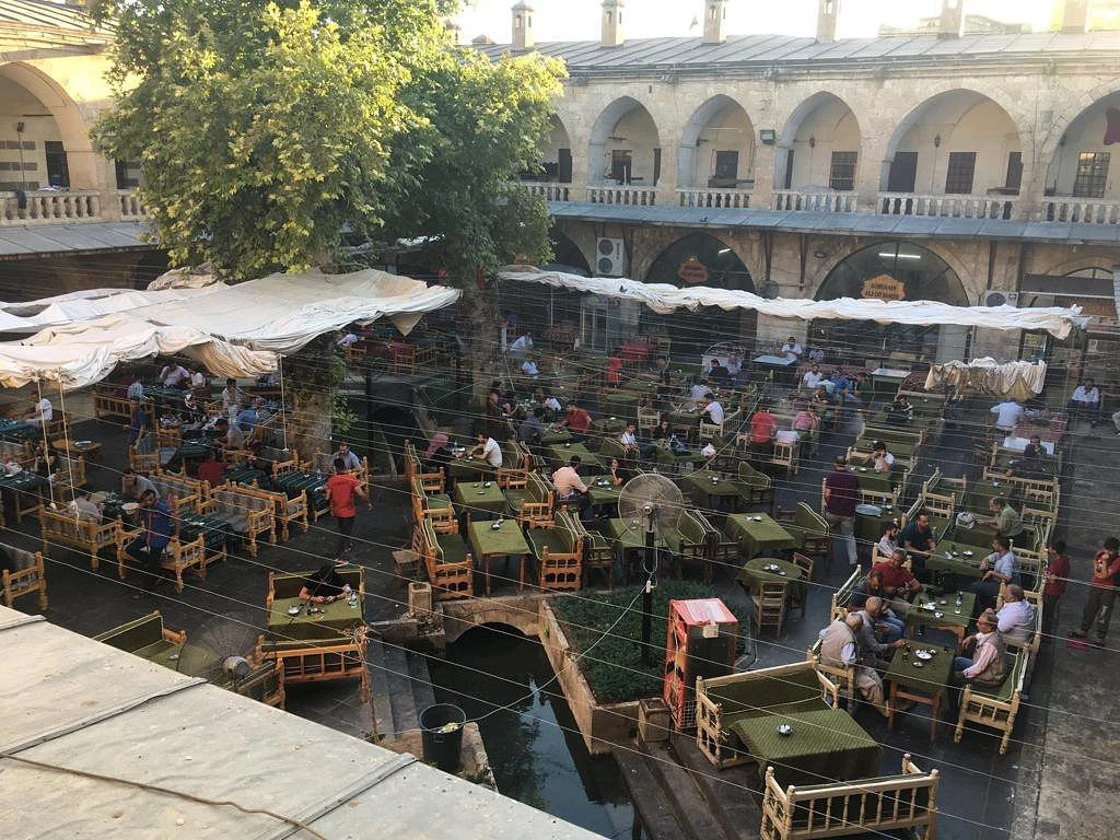 Gümrük Hanı avlusu