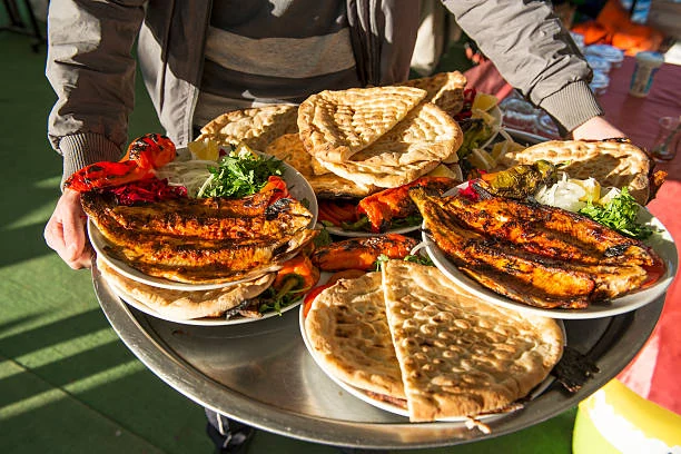 Şanlıurfa yöresel yemeklerinden aile sofraları için uygun bir sunum